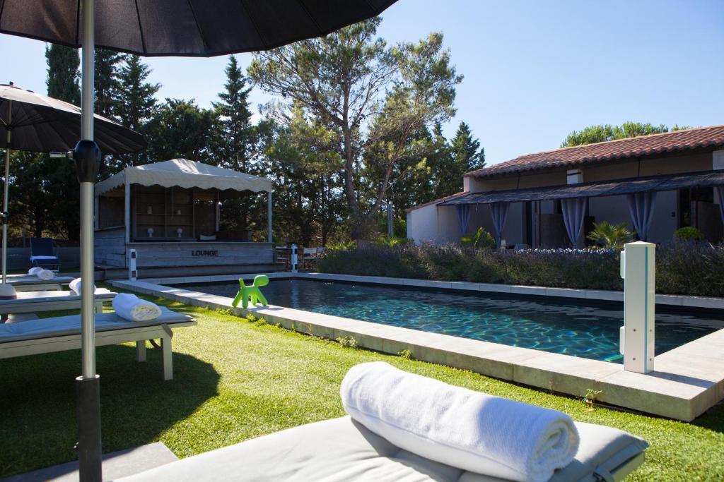 L'Auberge De L'Aubergine Eygalières Szoba fotó