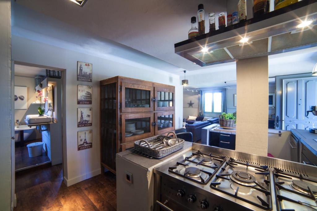 L'Auberge De L'Aubergine Eygalières Szoba fotó