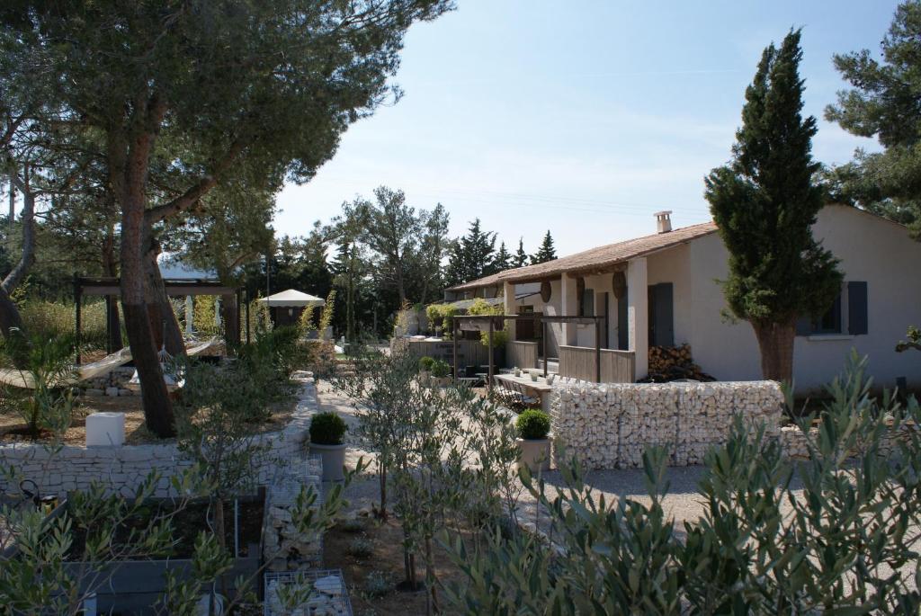 L'Auberge De L'Aubergine Eygalières Kültér fotó