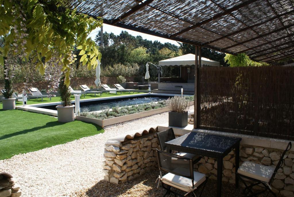 L'Auberge De L'Aubergine Eygalières Kültér fotó