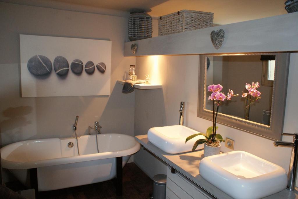 L'Auberge De L'Aubergine Eygalières Kültér fotó